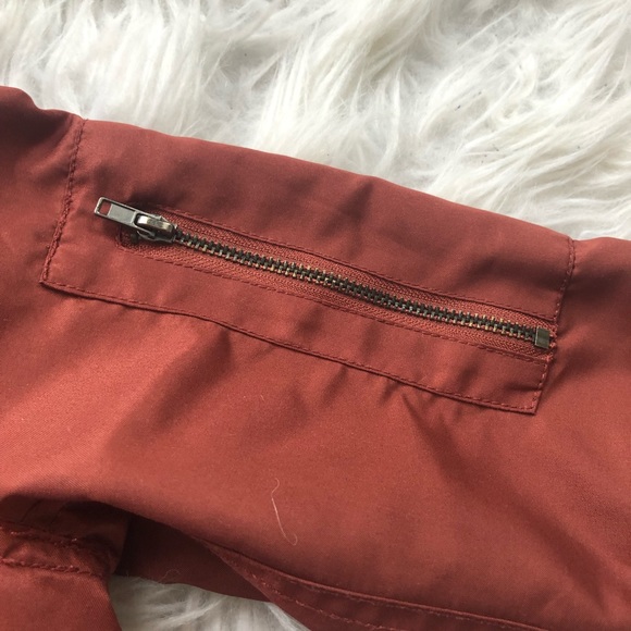 ⭐️Closet clear out⭐️ - Forever 21 unisex bomber jacket size S - Picture 4 of 9